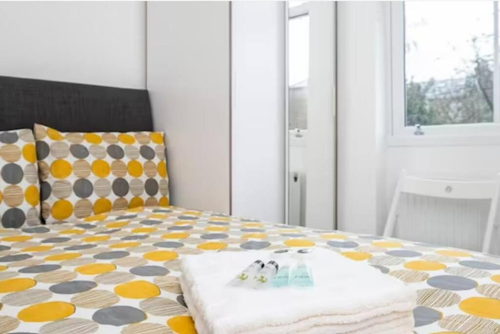 Boutique Modern Hotel Room For Two Near Tube And Bus Stations London Luaran gambar