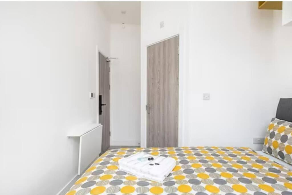 Boutique Modern Hotel Room For Two Near Tube And Bus Stations London Luaran gambar