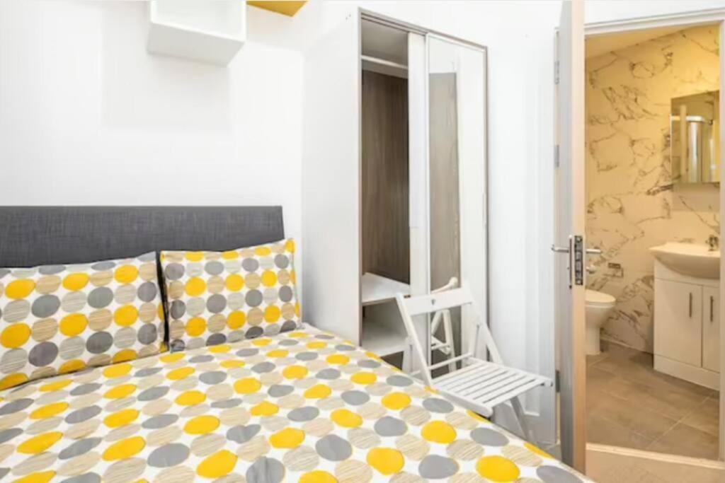Boutique Modern Hotel Room For Two Near Tube And Bus Stations London Luaran gambar